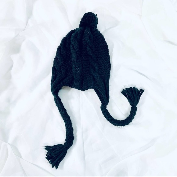 Accessories - *SOLD* Knit Pom Pom Hat